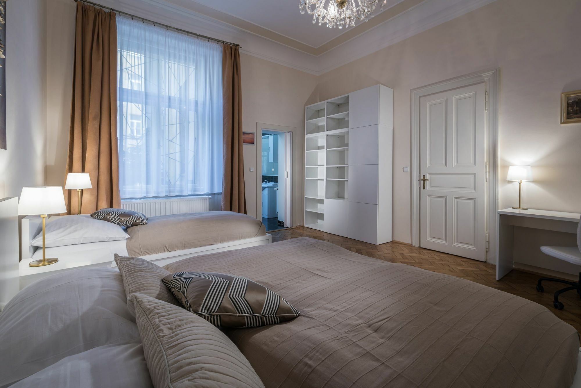 Legerova 33 Apartahotel